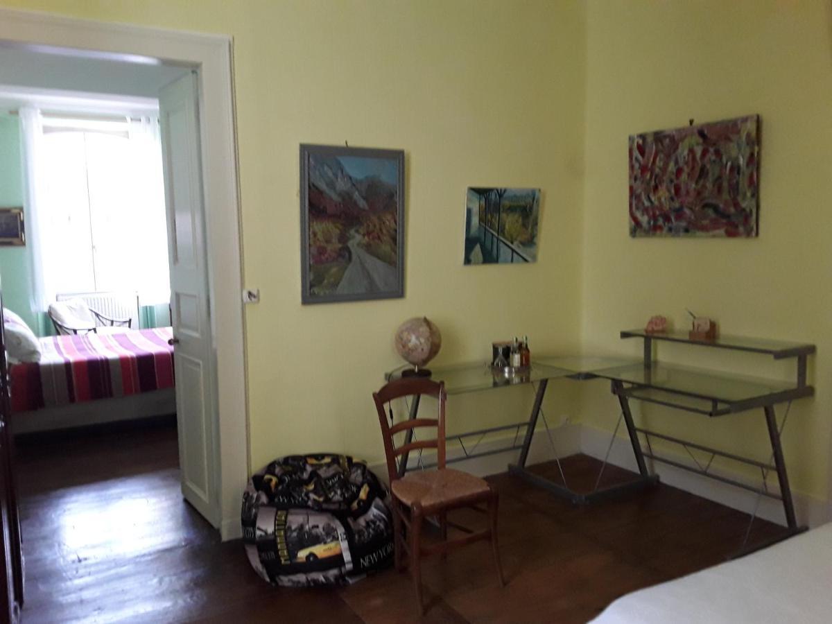 La Suite Du Peintre Oloron-Sainte-Marie Dış mekan fotoğraf